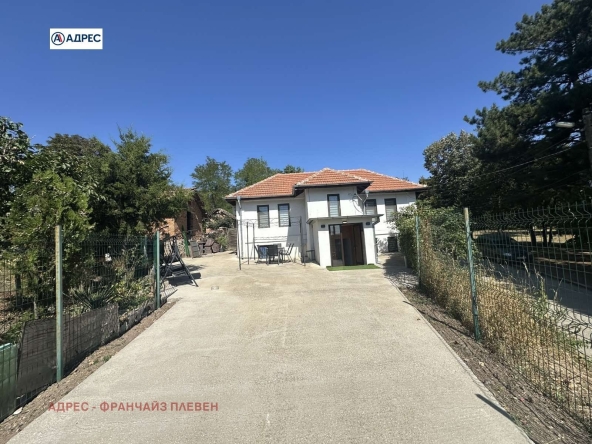 Къща в с. Пелишат, Област Плевен - 100 кв.м за 1300 €/кв.м - Снимка #1