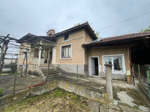 Къща в с. Тъжа, Област Стара Загора - 80 кв.м за 563 €/кв.м - Снимка #1