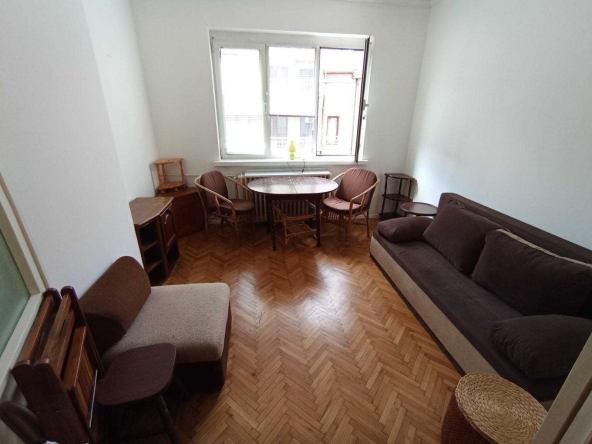 Дава се под наем Двустаен апартамент в София, Център - 55 кв.м за 550 € - Снимка #1