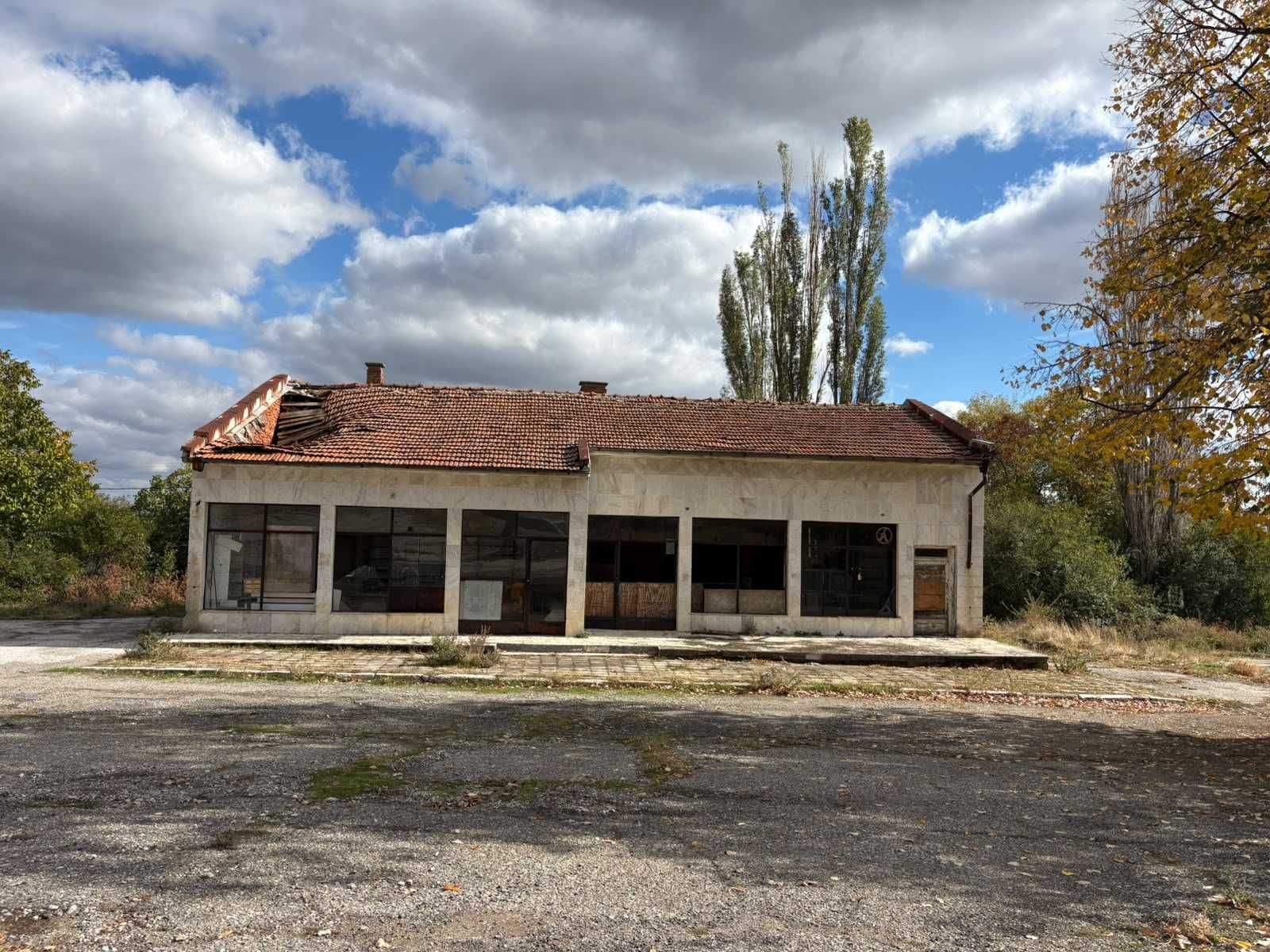 Къща в с. Планиново, Област Хасково - 242 кв.м за 71 €/кв.м - Снимка #1