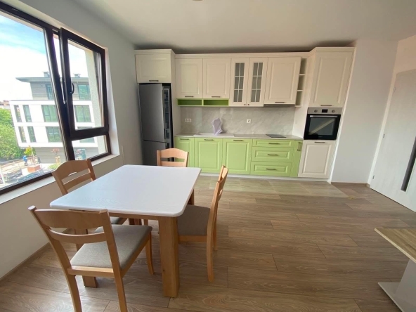 Дава се под наем Тристаен апартамент в София, Витоша - 87 кв.м за 999 € - Снимка #1