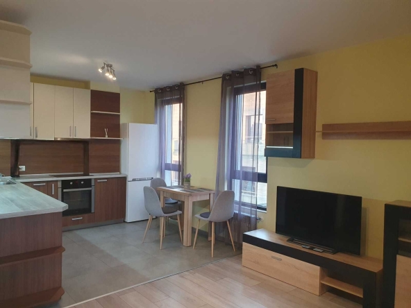 Дава се под наем Двустаен апартамент в София, Център - 68 кв.м за 670 € - Снимка #1