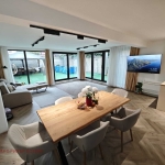 Четиристаен апартамент в Русе, Хъшове - 209 кв.м за 1770 €/кв.м - Снимка #1