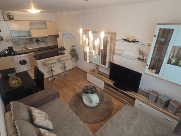 Двустаен апартамент в Варна, м-т Сотира - 50 кв.м за 4100 €/кв.м - Снимка #1