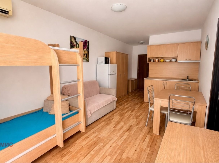 Двустаен апартамент в к.к. Слънчев бряг - 51 кв.м за 1412 €/кв.м - Снимка #1