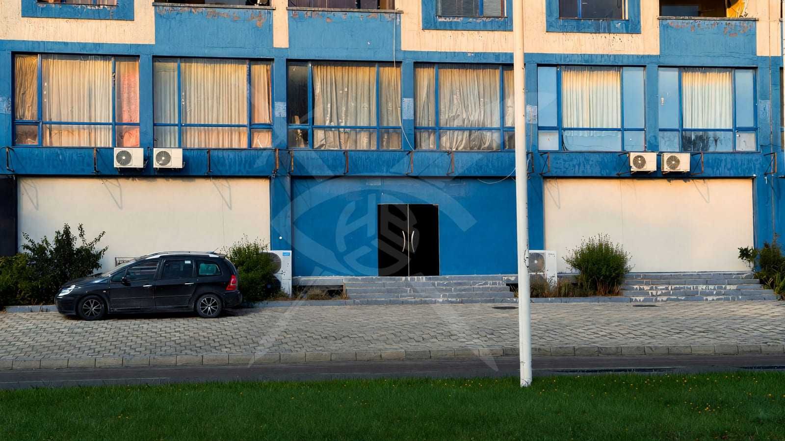 Магазин в Несебър - 390 кв.м за 1488 €/кв.м - Снимка #1