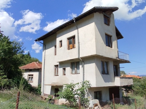 Къща в София, Редута - 130 кв.м за 1000 €/кв.м - Снимка #1
