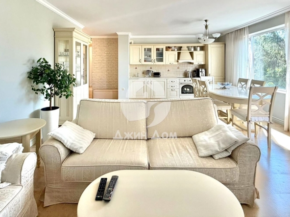 Многостаен апартамент в Несебър - 160 кв.м за 2188 €/кв.м - Снимка #1