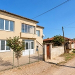 Къща в с. Лозен, Област Хасково - 180 кв.м за 361 €/кв.м - Снимка #1
