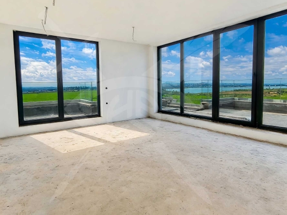 Тристаен апартамент в Бургас, Крайморие - 125 кв.м за 1680 €/кв.м - Снимка #1