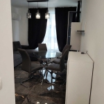 Дава се под наем Тристаен апартамент в София, Зона Б-18 - 100 кв.м за 880 € - Снимка #1