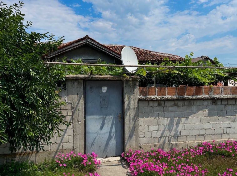 Къща в с. Ясно поле, Област Пловдив - 60 кв.м за 692 €/кв.м - Снимка #1