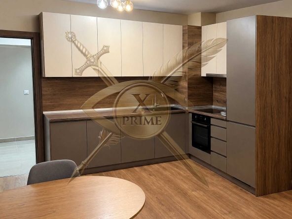 Дава се под наем Тристаен апартамент в Варна, Бриз - 110 кв.м за 1100 € - Снимка #1