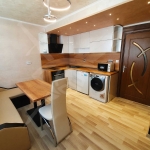 Дава се под наем Тристаен апартамент в Бургас, Център - 60 кв.м за 690 € - Снимка #1
