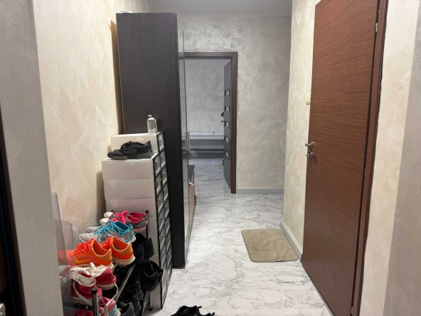 Тристаен апартамент в Дупница - 68 кв.м за 1618 €/кв.м - Снимка #1