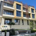 Тристаен апартамент в Варна, м-т Св. Никола - 252 кв.м за 1663 €/кв.м - Снимка #1