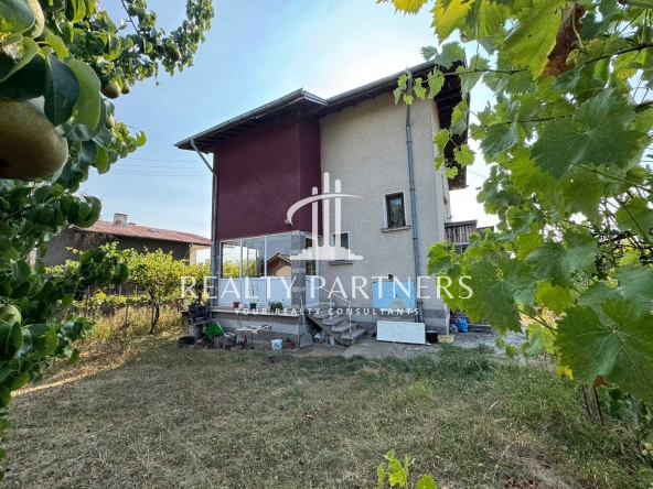 Къща в с. Кошарево, Област Перник - 120 кв.м за 1000 €/кв.м - Снимка #1
