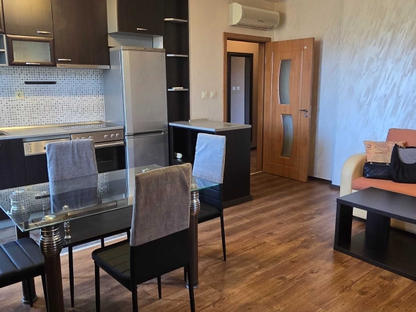 Тристаен апартамент в Пазарджик, Запад - 85 кв.м за 1642 €/кв.м - Снимка #1