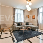 Тристаен апартамент в София, Център - 123 кв.м за 3171 €/кв.м - Снимка #1