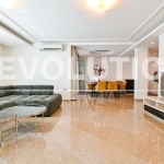 Дава се под наем Четиристаен апартамент в София, Лозенец - 202 кв.м за 2300 € - Снимка #1