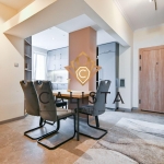 Дава се под наем Тристаен апартамент в София, Изток - 90 кв.м за 1329 € - Снимка #1