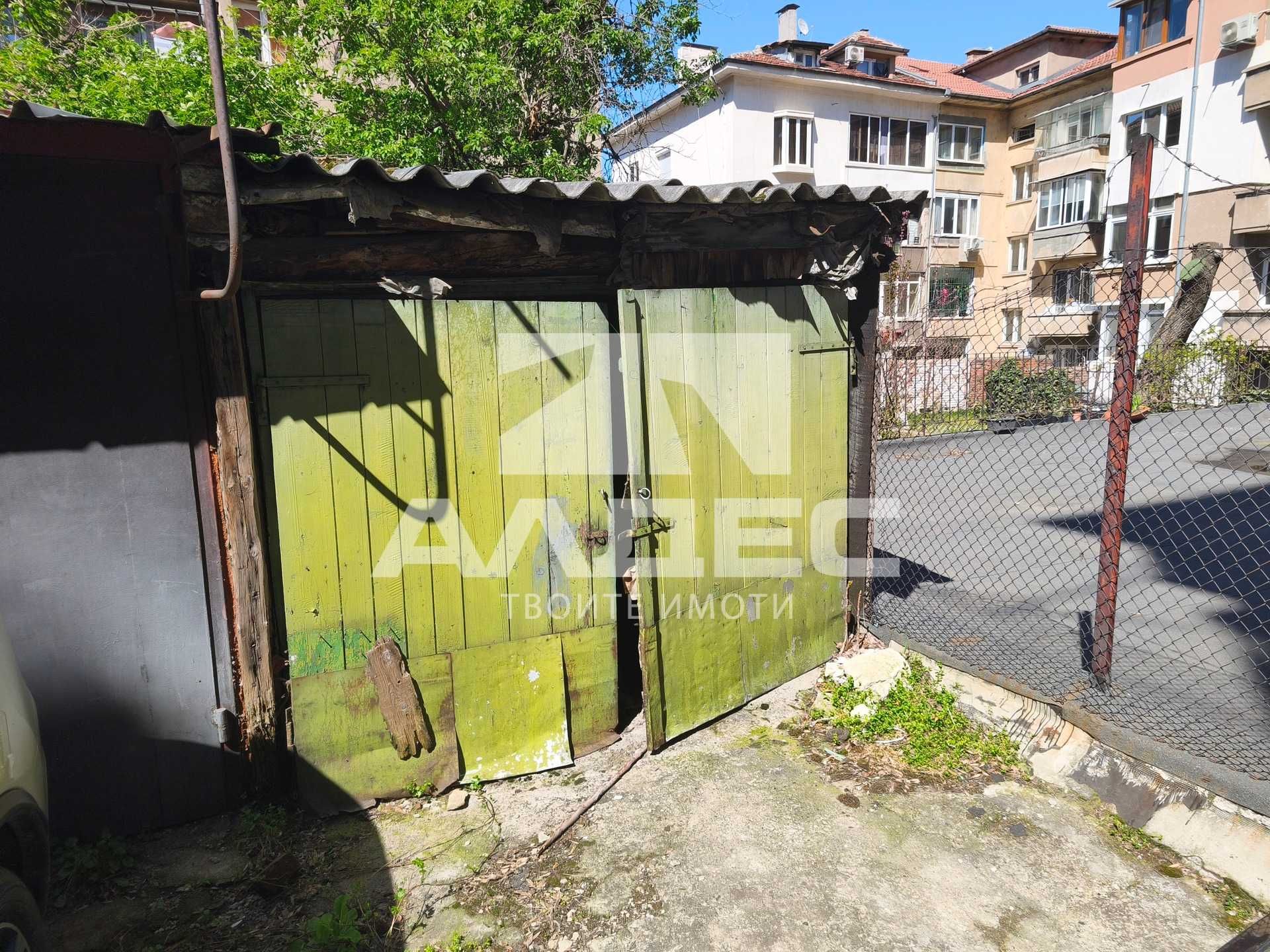 Гараж / Паркомясто в София, Център - 12 кв.м за 1250 €/кв.м - Снимка #1
