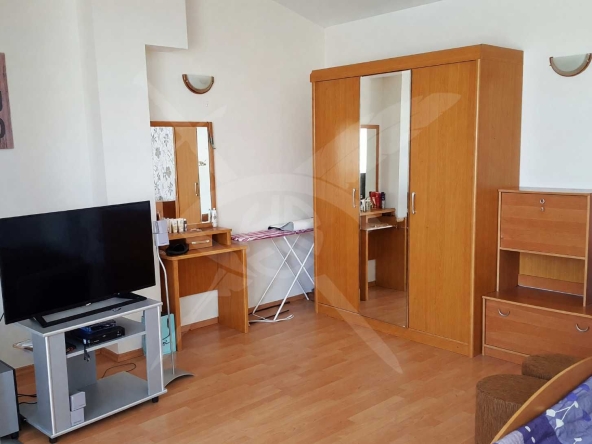 Двустаен апартамент в к.к. Слънчев бряг - 79 кв.м за 1165 €/кв.м - Снимка #1