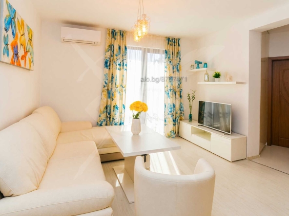 Дава се под наем Двустаен апартамент в Бургас, Център - 70 кв.м за 850 € - Снимка #1