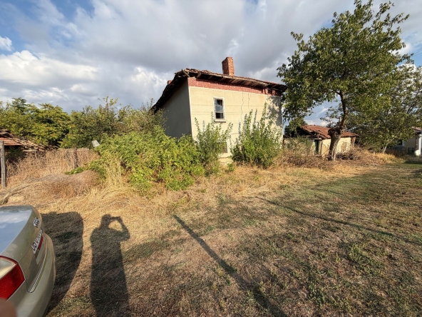 Къща в Ловеч, в.з. Синан тепе - 104 кв.м за 49 €/кв.м - Снимка #1