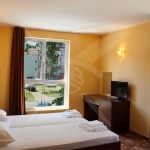 Хотел в Приморско - 2200 кв.м за 569 €/кв.м - Снимка #1