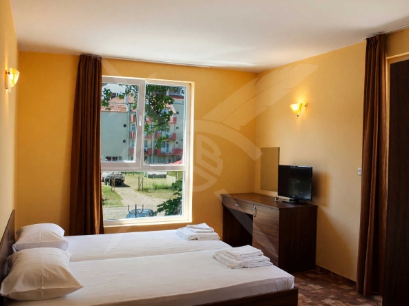 Хотел в Приморско - 2200 кв.м за 569 €/кв.м - Снимка #1