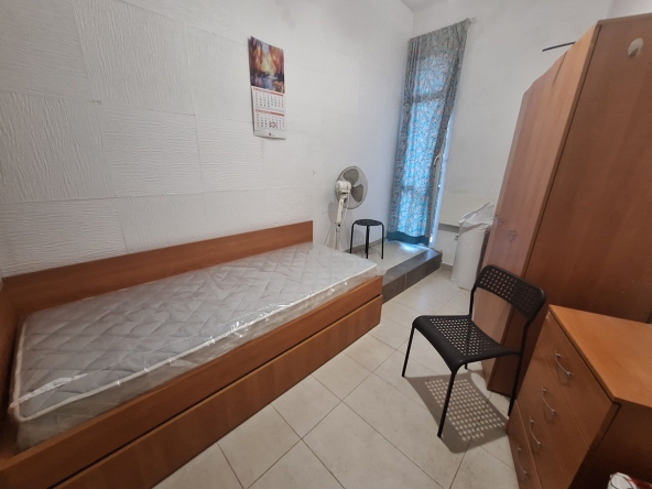 Дава се под наем Ателие в София, Център - 15 кв.м за 240 € - Снимка #1