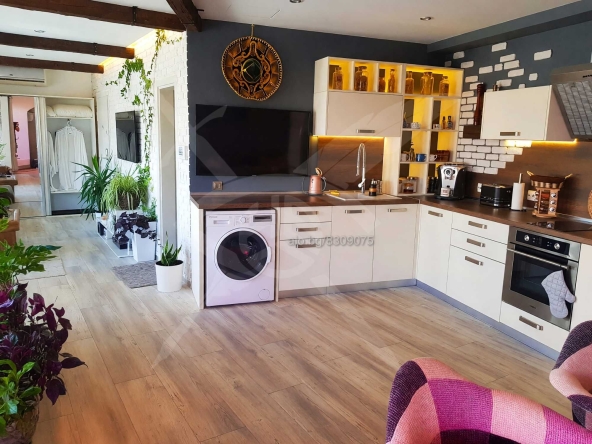 Дава се под наем Едностаен апартамент в Бургас, Център - 70 кв.м за 950 € - Снимка #1