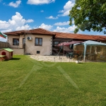 Къща в с. Стрелци, Област Пловдив - 140 кв.м за 1272 €/кв.м - Снимка #1