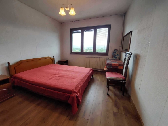 Дава се под наем Тристаен апартамент в София, Надежда 3 - 90 кв.м за 560 € - Снимка #1