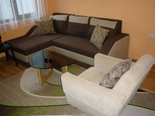 Дава се под наем Двустаен апартамент в Пловдив, Център - 62 кв.м за 520 € - Снимка #1
