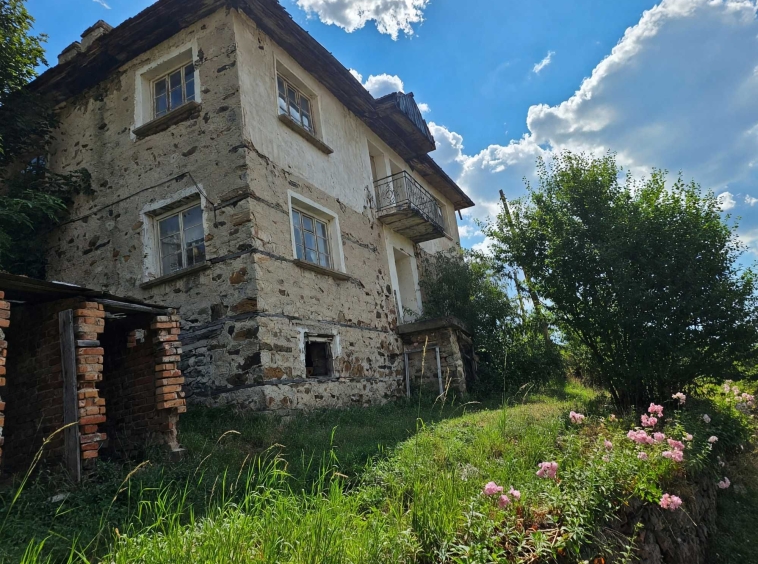 Къща в с. Кутела, Област Смолян - 300 кв.м за 134 €/кв.м - Снимка #1