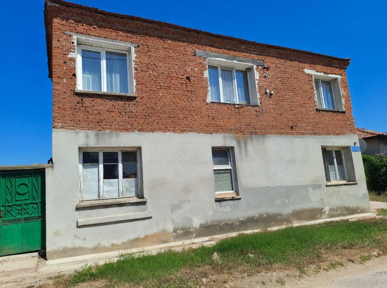 Къща в с. Конуш, Област Пловдив - 150 кв.м за 449 €/кв.м - Снимка #1