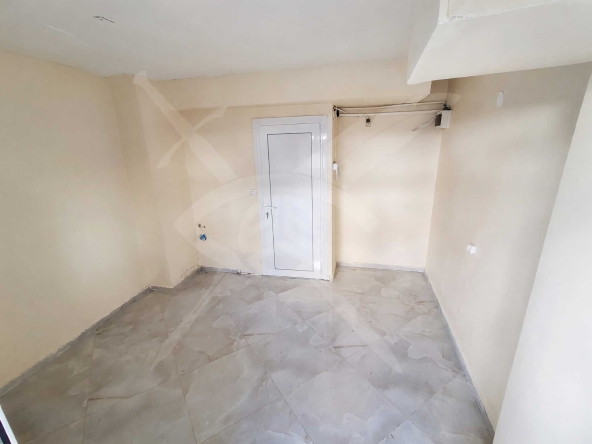 Дава се под наем Офис в Бургас, Братя Миладинови - 26 кв.м за 41000 € - Снимка #1