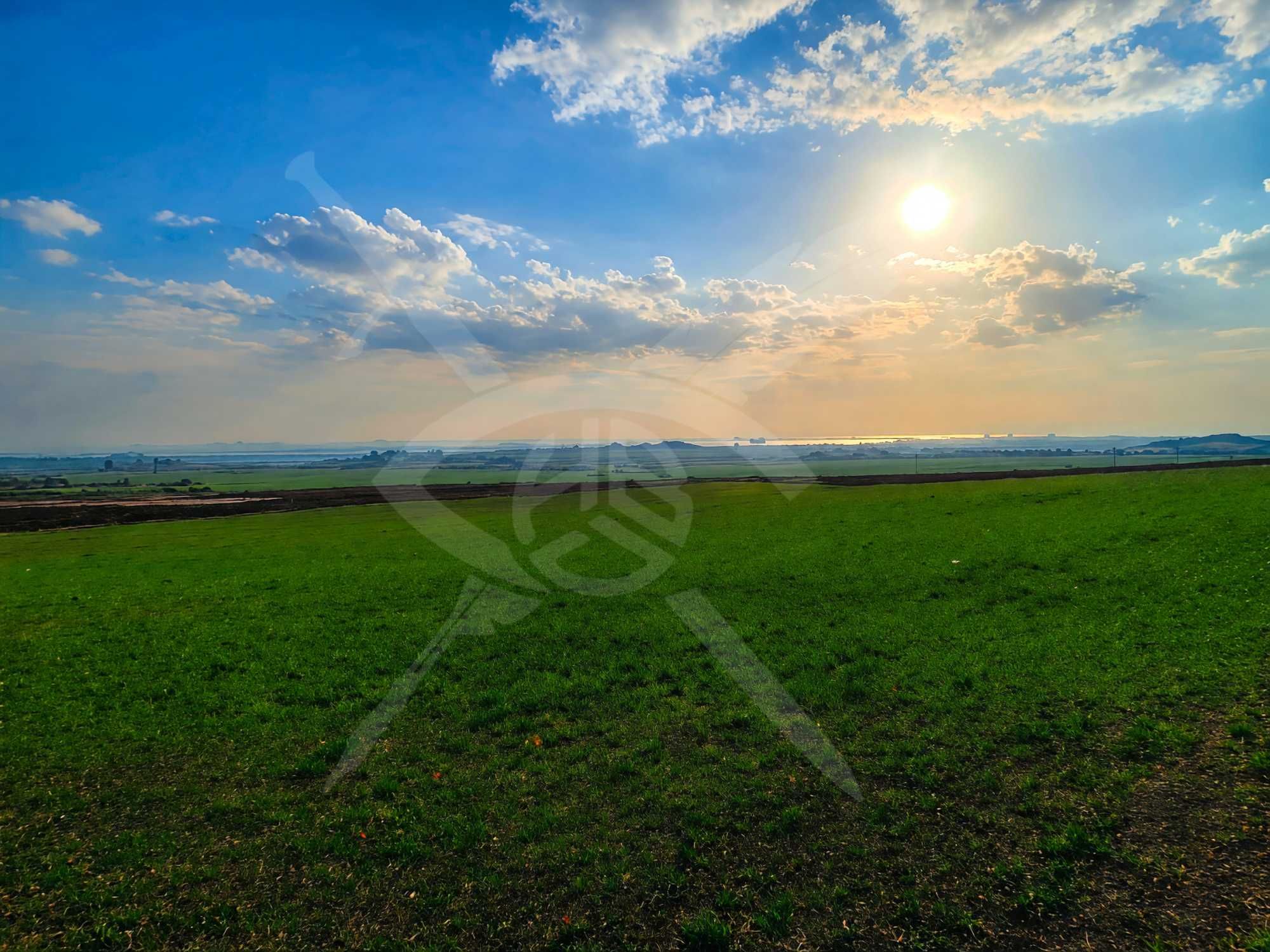 Парцел в Бургас, Меден рудник - зона Д - 9776 кв.м за 83 €/кв.м - Снимка #1