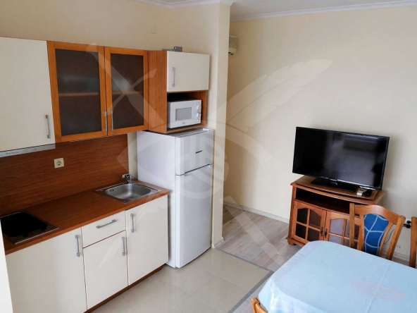 Двустаен апартамент в к.к. Слънчев бряг - 127 кв.м за 1410 €/кв.м - Снимка #1