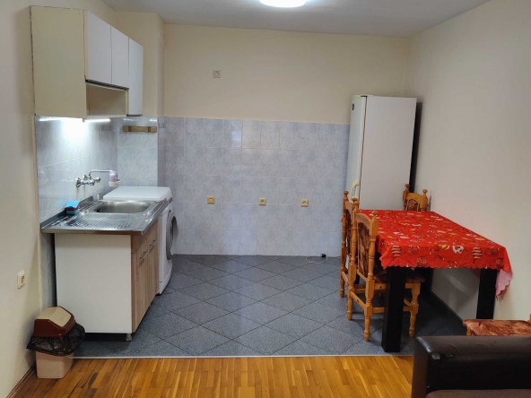 Дава се под наем Двустаен апартамент в Варна, Генералите - 50 кв.м за 400 € - Снимка #1