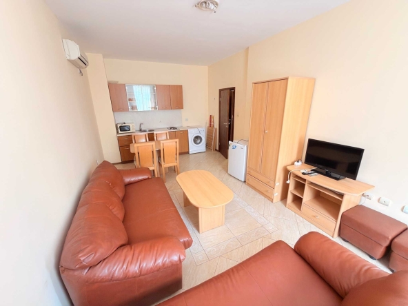 Двустаен апартамент в к.к. Слънчев бряг - 58 кв.м за 1000 €/кв.м - Снимка #1