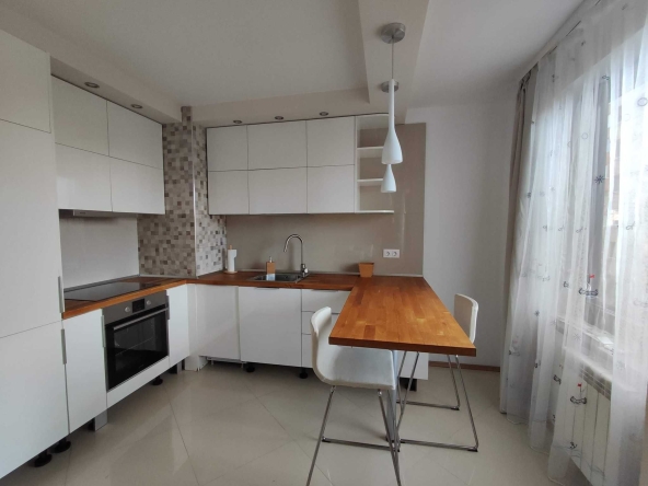 Дава се под наем Двустаен апартамент в София, Лозенец - 65 кв.м за 540 € - Снимка #1