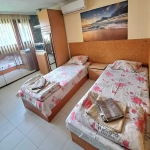 Дава се под наем Едностаен апартамент в Бургас, Лазур - 30 кв.м за 230 € - Снимка #1