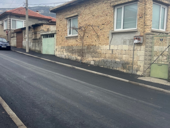Къща в Шумен, Дивдядово - 480 кв.м за 275 €/кв.м - Снимка #1