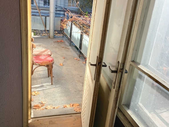Етаж от къща в Ботевград - 200 кв.м за 800 €/кв.м - Снимка #1