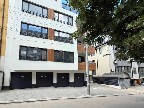 Тристаен апартамент в Търговище, Вароша - 117 кв.м за 1154 €/кв.м - Снимка #1
