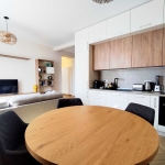 Дава се под наем Двустаен апартамент в Перник, Изток - 70 кв.м за 770 € - Снимка #1