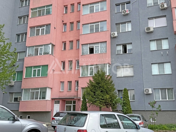 Едностаен апартамент в Нови пазар - 42 кв.м за 1024 €/кв.м - Снимка #1
